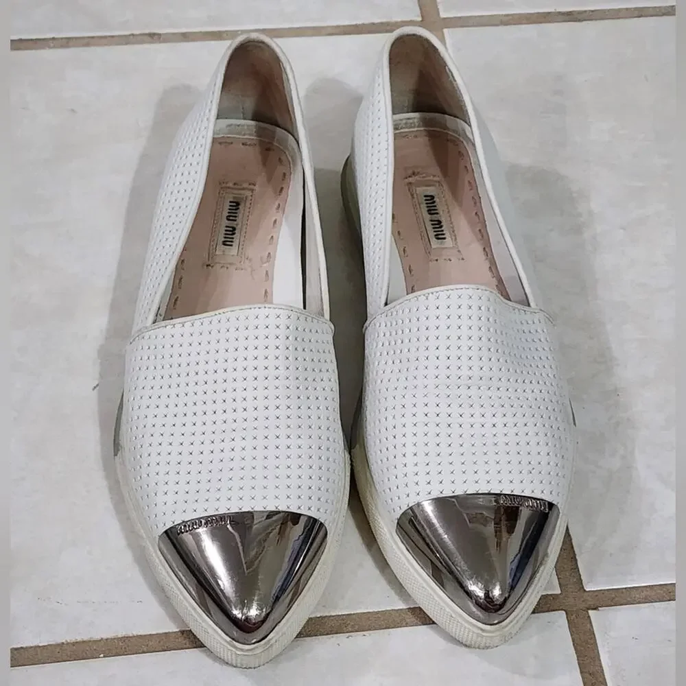 Miu Miu Embossed white metallic silver Leather Cap-Toe loafers 37 us size 6.5‎ 7